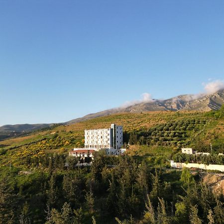 Radhimë Doko Hotel מראה חיצוני תמונה
