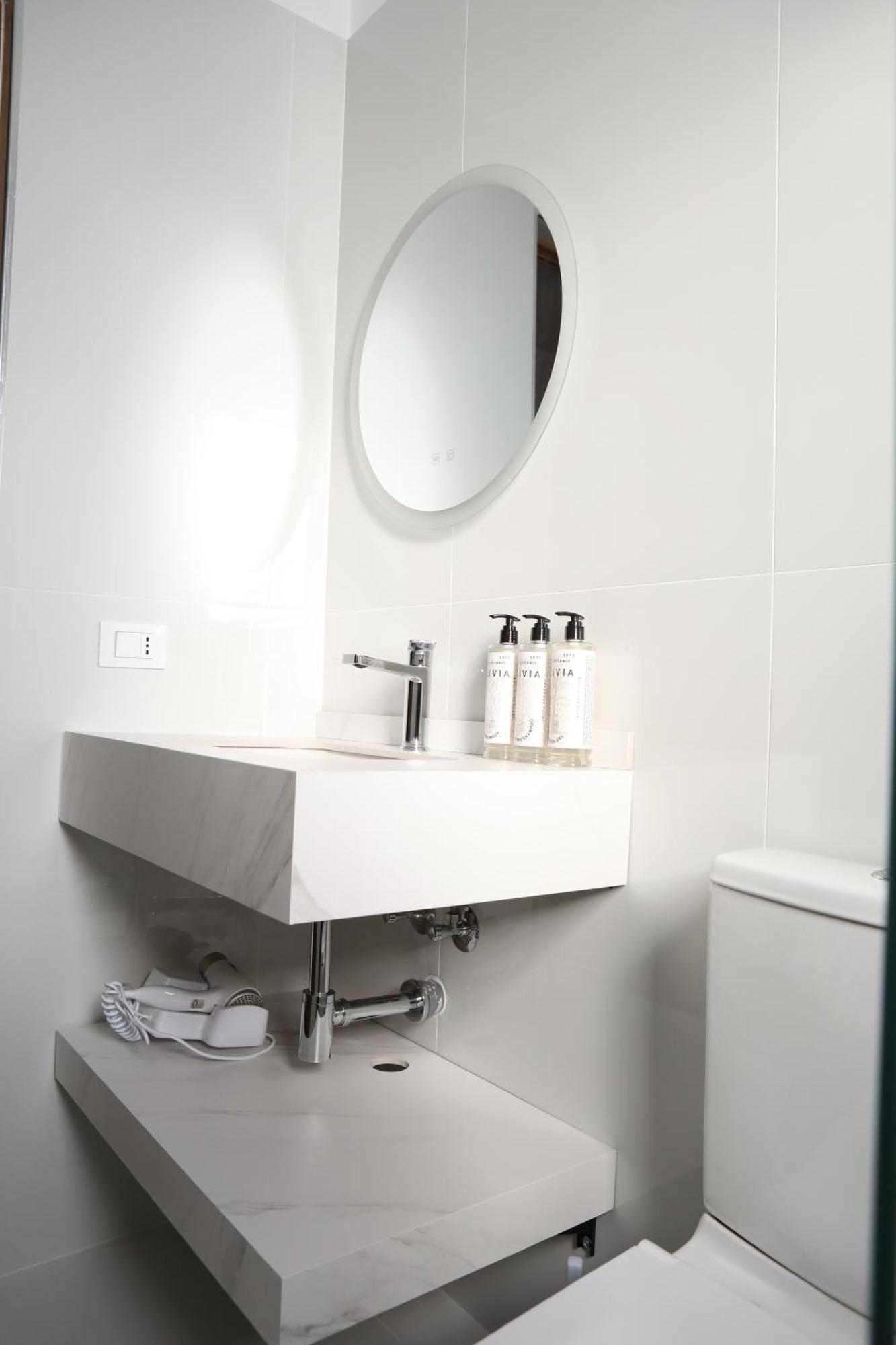 Radhimë Doko Hotel מראה חיצוני תמונה
