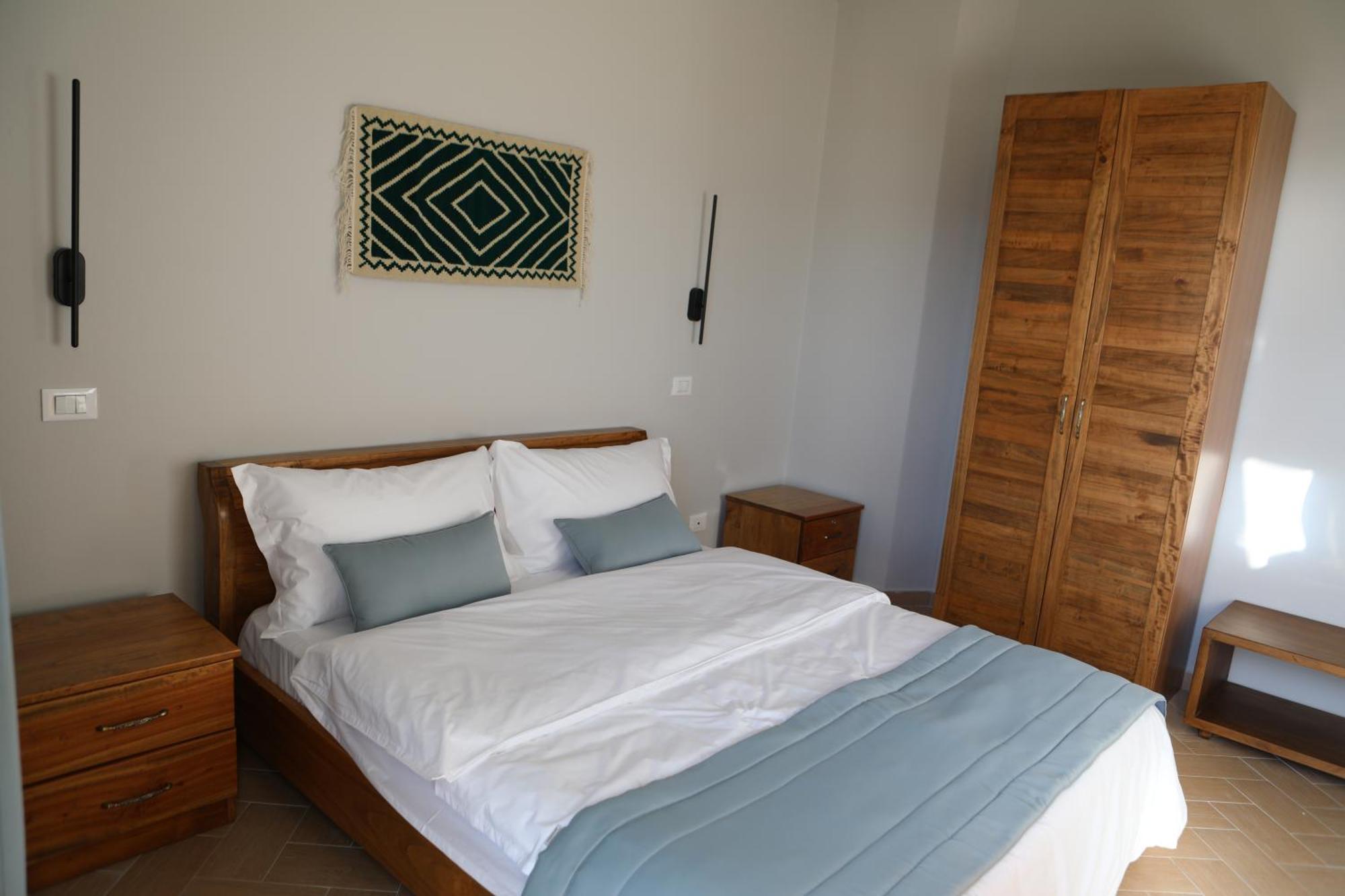 Radhimë Doko Hotel מראה חיצוני תמונה